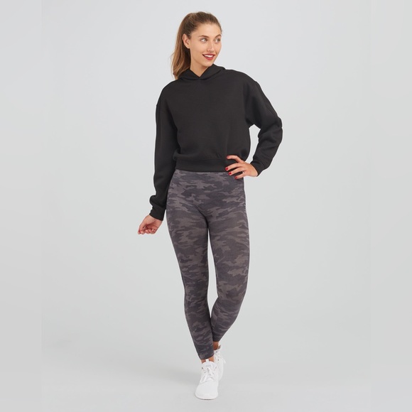 Spanx Look at Me Now Seamless Leggings in Heather Camo size small - Picture 2 of 10